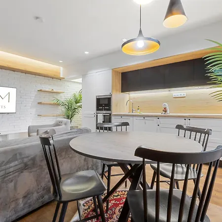 Lam Great Comfort 3br Ac 브라티슬라바